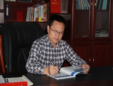 董事長(zhǎng)吳風(fēng)耀